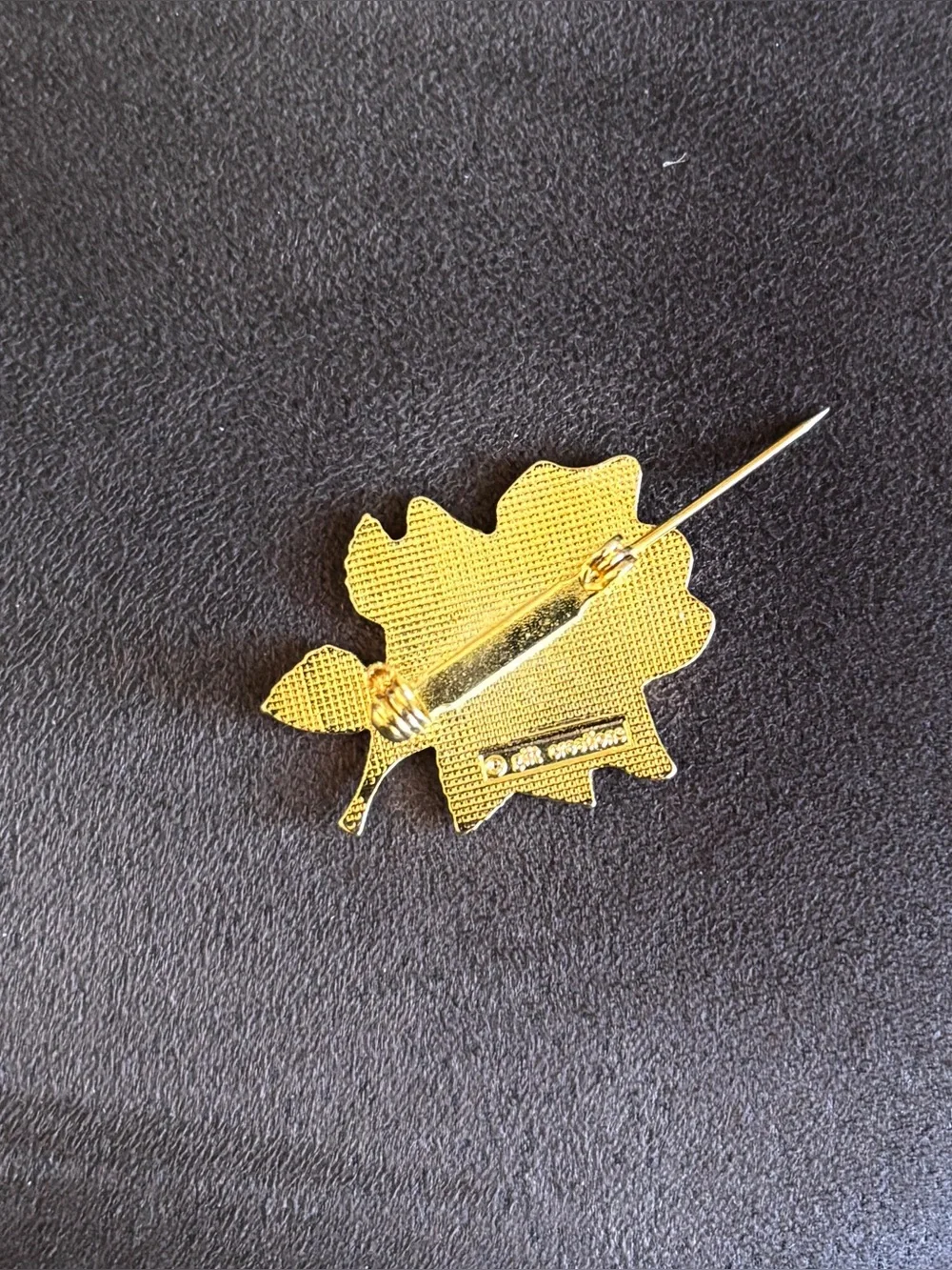 Vintage red rose flower enamel gold tone brooch pin
